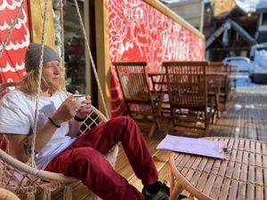 Sun's out  at Yonder in Les Deux Alpes