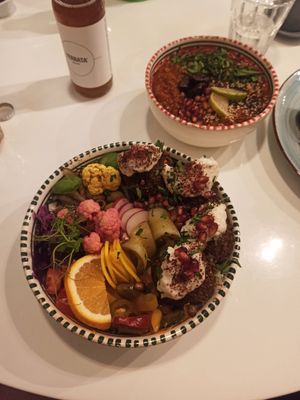 Fallafel bowl and harira soup at Falla in Lublin