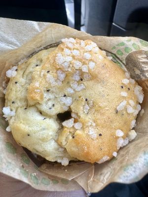 Muffin vegano de limón   at Ca.fé Coffee House in Lisbon