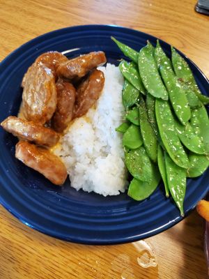 Bang Bang Chicken Bowl with steamed rice and snow peas at The Water Tree Cafe in Myrtle Beach