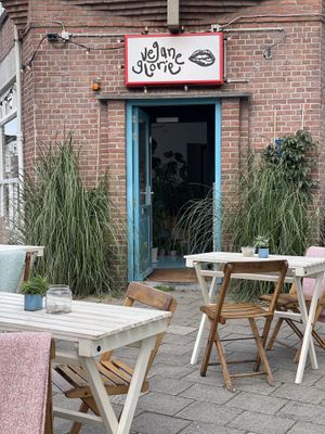 Super leuk plekje  at Vegane Glorie in The Hague