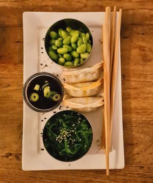 Usagi plankje at Vegane Glorie in The Hague