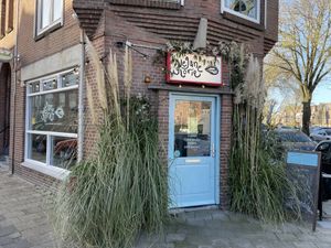 Outside  at Vegane Glorie in The Hague