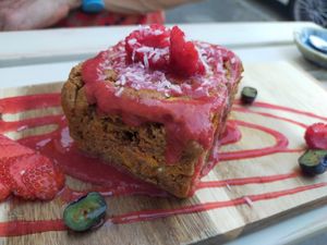 Carrot cake at Vegane Glorie in The Hague