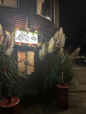   at Vegane Glorie in The Hague