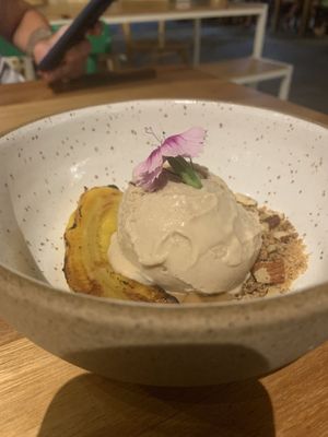 Doce de banana com doce de leite vegano  at Botanico - Colheita Criativa in Florianopolis