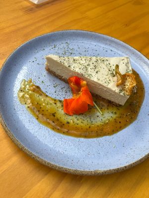 Cheesecake de frutas amarelas at Botanico - Colheita Criativa in Florianopolis