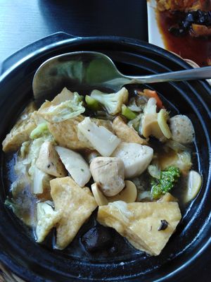 好吃 at Living Seed 翠园素食馆 in Kota Kinabalu