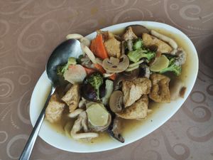 4-Pilz-Tofu Gericht at Living Seed 翠园素食馆 in Kota Kinabalu