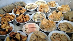 Taken from 
YY Little House丫丫小屋 Facebook page at YY 小屋 in Kota Kinabalu