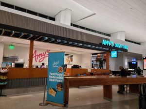  at SFO - Amy's Drive Thru - T1 in South San Francisco