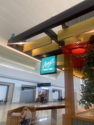 Sign  at SFO - Amy's Drive Thru - T1 in South San Francisco