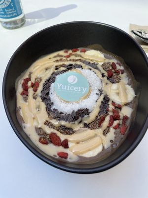 Protein choc bowl  at Yuícery - Milaneo in Stuttgart
