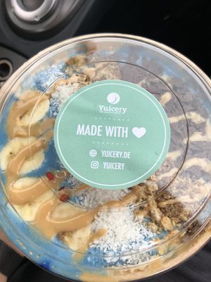 Blue Ocean bowl to go   at Yuícery - Milaneo in Stuttgart