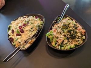 Plantuna und Cezar Chick'n Größe "regular" at Yuícery - Milaneo in Stuttgart