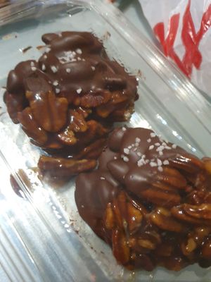 Salted chocolate caramel turtles at Inika Foods in Wilton Manors