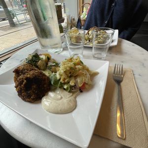 Linsenplätzli mit Kartoffelsalat   at Vegeriet in Helsingborg