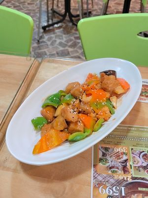 糖醋G丁 at ZìRán Fēng Shū Huó Fāng 自然楓蔬活坊 - Maple Root in New Taipei City