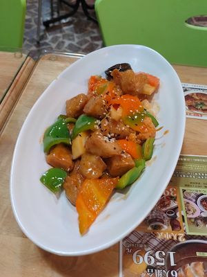 糖醋G丁 at ZìRán Fēng Shū Huó Fāng 自然楓蔬活坊 - Maple Root in New Taipei City