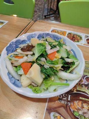 季節時蔬 at ZìRán Fēng Shū Huó Fāng 自然楓蔬活坊 - Maple Root in New Taipei City