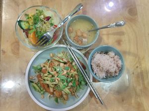 (蔬)素食套餐 at ZìRán Fēng Shū Huó Fāng 自然楓蔬活坊 - Maple Root in New Taipei City