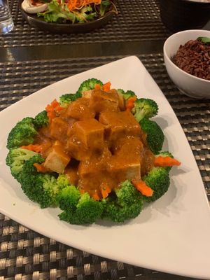 Rama with tofu at I'm Vegan in Chicago