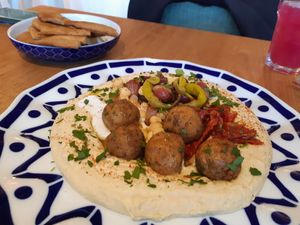 Hummusísimo #Veganuary at Flax & Kale in Madrid