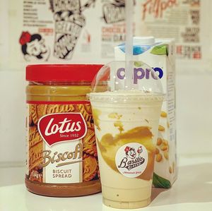 Blacks Burgers has their own brand of galato and they normally have biscoff, chocolate and Strawberry vegan gelato. at Blacks Burgers in Epsom