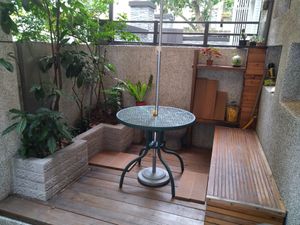 Front yard at 8 Meters Coworking Space 八米共同工作空間 in Taipei