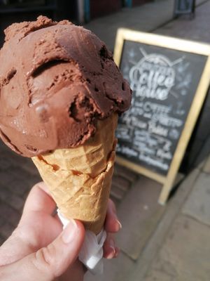 Wonderful vegan chocolate ice cream at Cafe Gelato in Lincoln