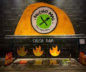 salsa bar at Mucho Mas in Laporte