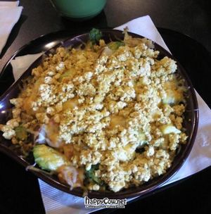 veggie skillet with tofu crumbles on top at Mucho Mas in Laporte