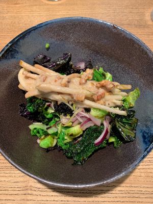 Winter vegetables with pear and walnuts at KLE in Zurich