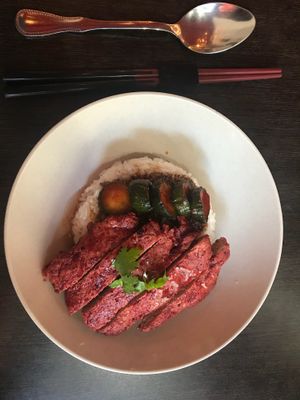 Rice and mock meat at Fēng Wèi Tíng 豐味亭 in Taipei