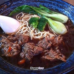 noodle soup at Fēng Wèi Tíng 豐味亭 in Taipei