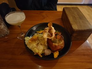 Stuffed rocoto with potato pie and pisco sour at Lounge del Brujo Vegan Kitchen & Bar Cayma in Arequipa