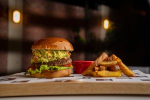 Vegaburger Mexicana at Lounge del Brujo Vegan Kitchen & Bar Cayma in Arequipa