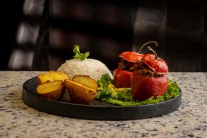 Vega-rocoto relleno con arroz y papas doradas at Lounge del Brujo Vegan Kitchen & Bar Cayma in Arequipa