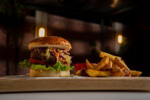 Vegaburger Coleslaw at Lounge del Brujo Vegan Kitchen & Bar Cayma in Arequipa