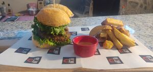 Vegan burger, yummy at Lounge del Brujo Vegan Kitchen & Bar Cayma in Arequipa