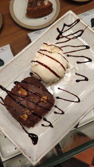 Vegan brownie and vegan coconut gelato. at Coffee Ideas in Auroville