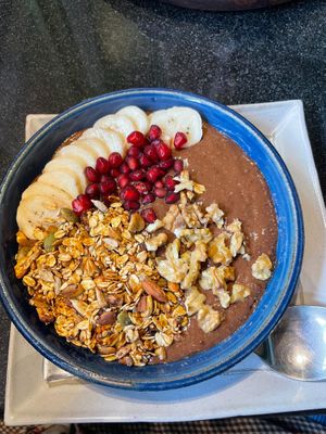 Cacao and walnuts bowl at Coffee Ideas in Auroville