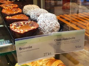 Vegan sweet treats at Espresso House in Soenderborg