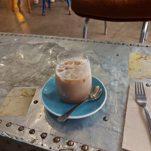 Iced latte with mocca syrup at Sip and Wonder in Alicante