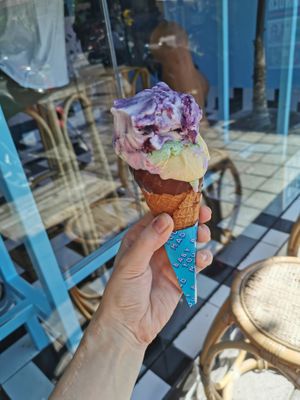 Rainbow and blueberry ice cream at Mad Pops in Canggu