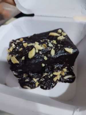 chocolate brownie at Soul Food in Kandy