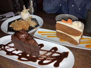 Carrot Cake, Chocolate Cake, and Apple Crumble w/ gelato

THE BEST Gelato I have ever had... at Spirit Elephant in Winnetka