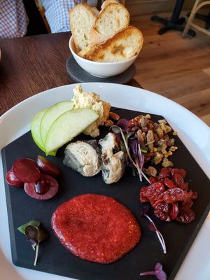 Cheese plate at Spirit Elephant in Winnetka