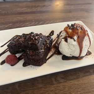 warm brownie bliss   at Spirit Elephant in Winnetka