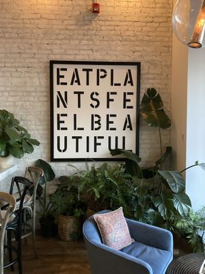 Sign  at Spirit Elephant in Winnetka